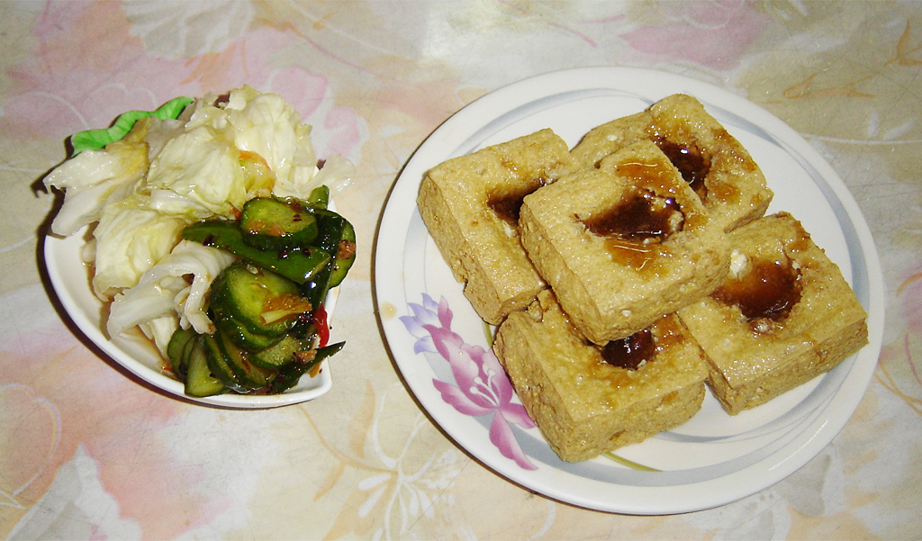 Taiwan deep-fried stinky tofu